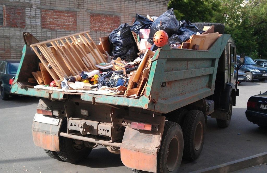 Вывоз мусора из магазина в Ахтубинске от ПроМусор: услуги, цена от 1812 руб., утилизация отходов