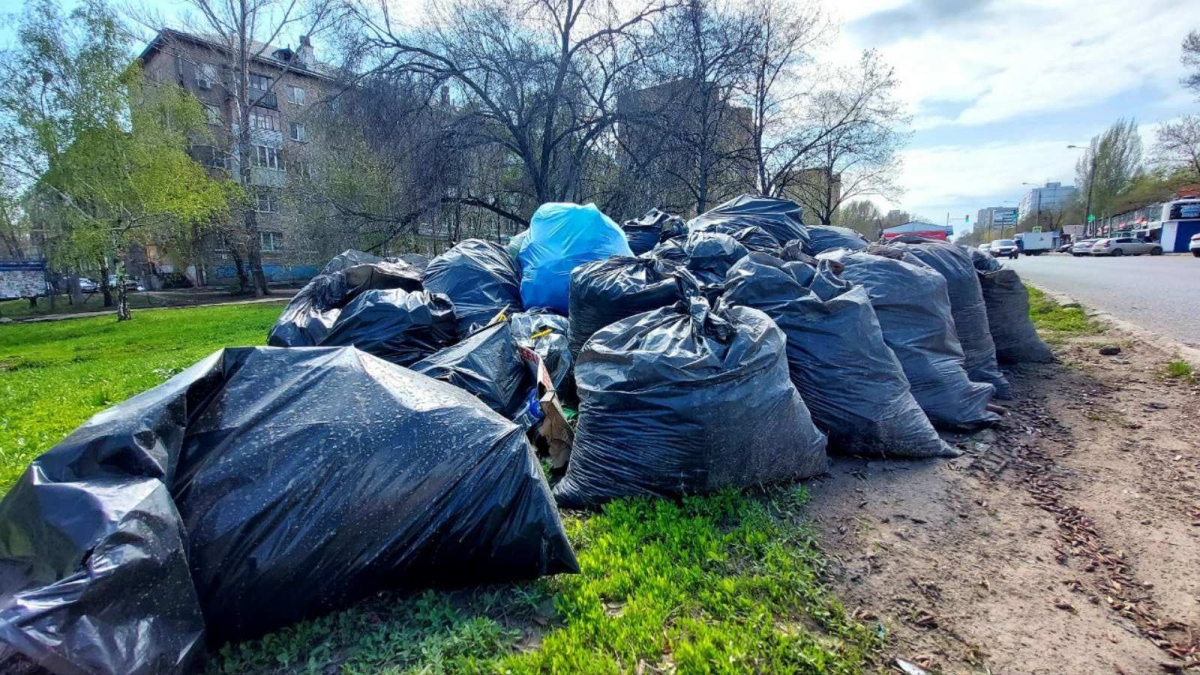 Вывоз и утилизация мусора после субботника в Ахтубинске в октябре