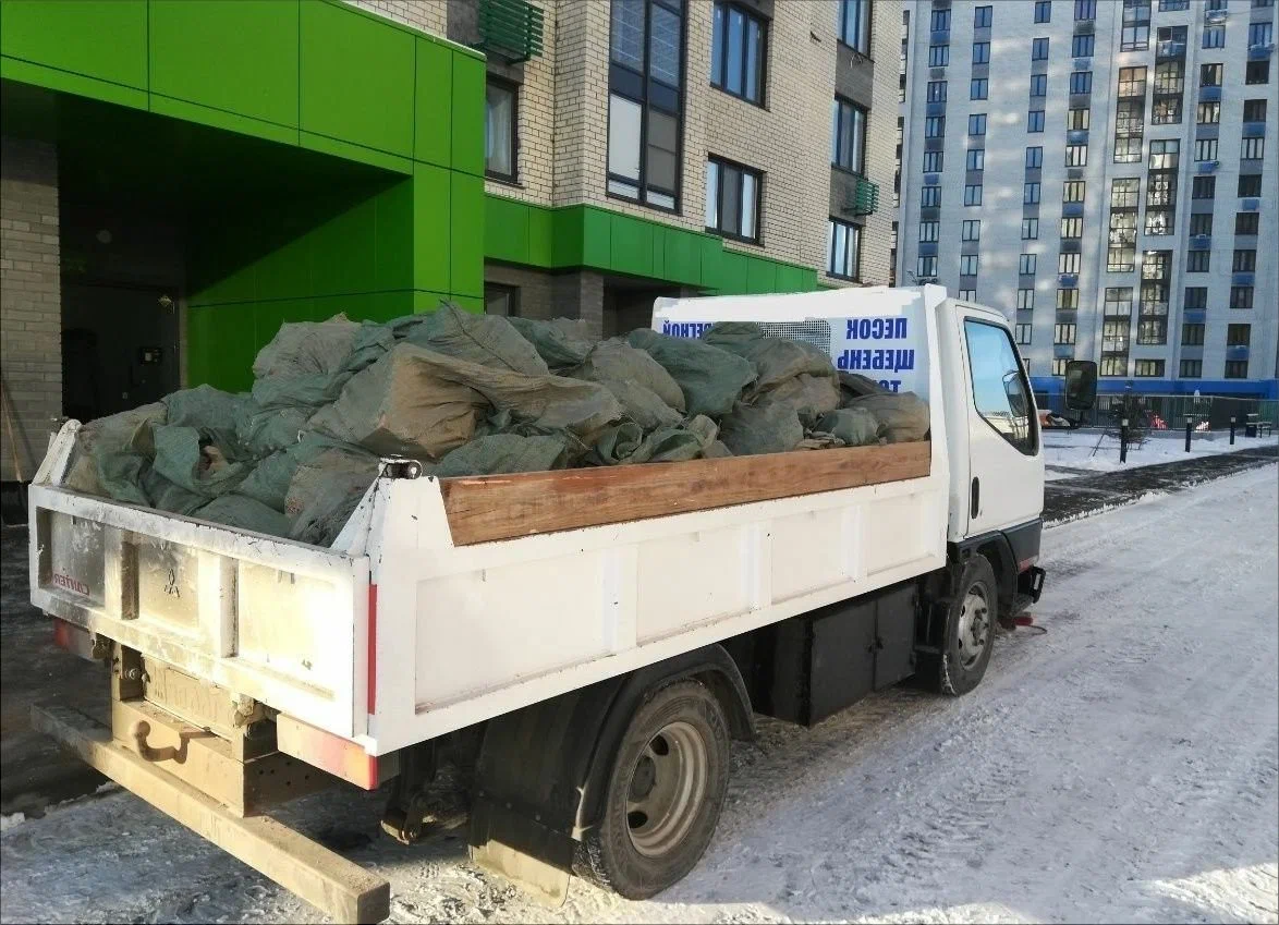 Вывоз мусора грузовым фургоном 3 тонны в Ахтубинске — цена от 1398 руб., ПроМусор