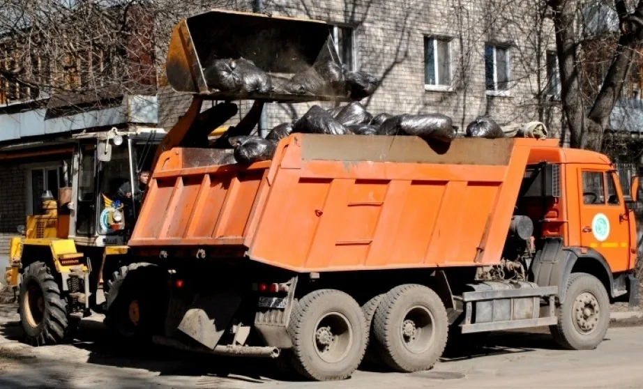Вывоз мусора грузовым фургоном 5 тонн в Ахтубинске – ПроМусор, аренда, цена от 1605 руб
